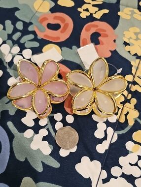 Gold-Edged Floral Hair Accessories Set in Pink and Cream